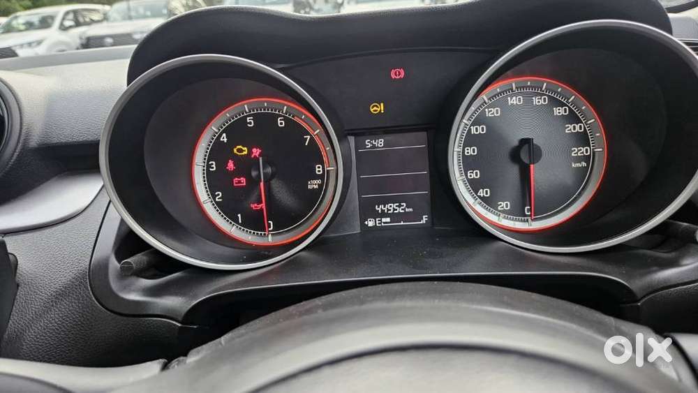 Maruti Suzuki Swift Vxi + Manual, 2023, Petrol