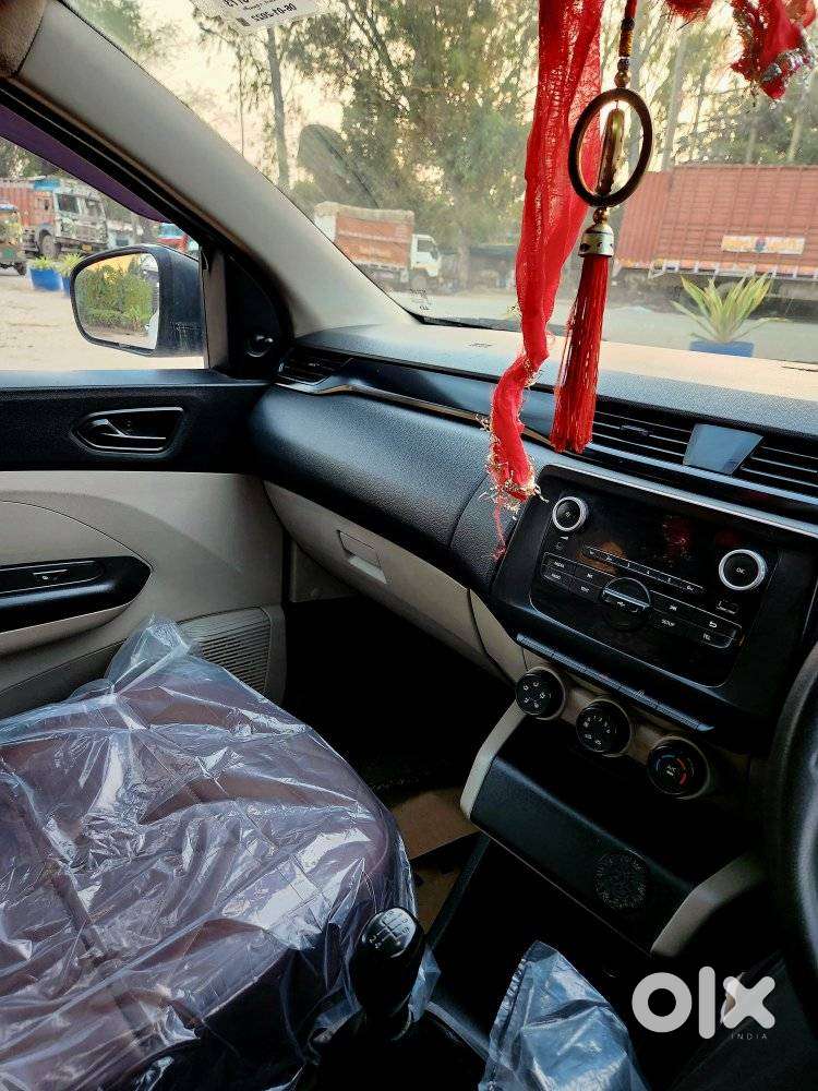 Renault Triber Rxl, 2022, Petrol