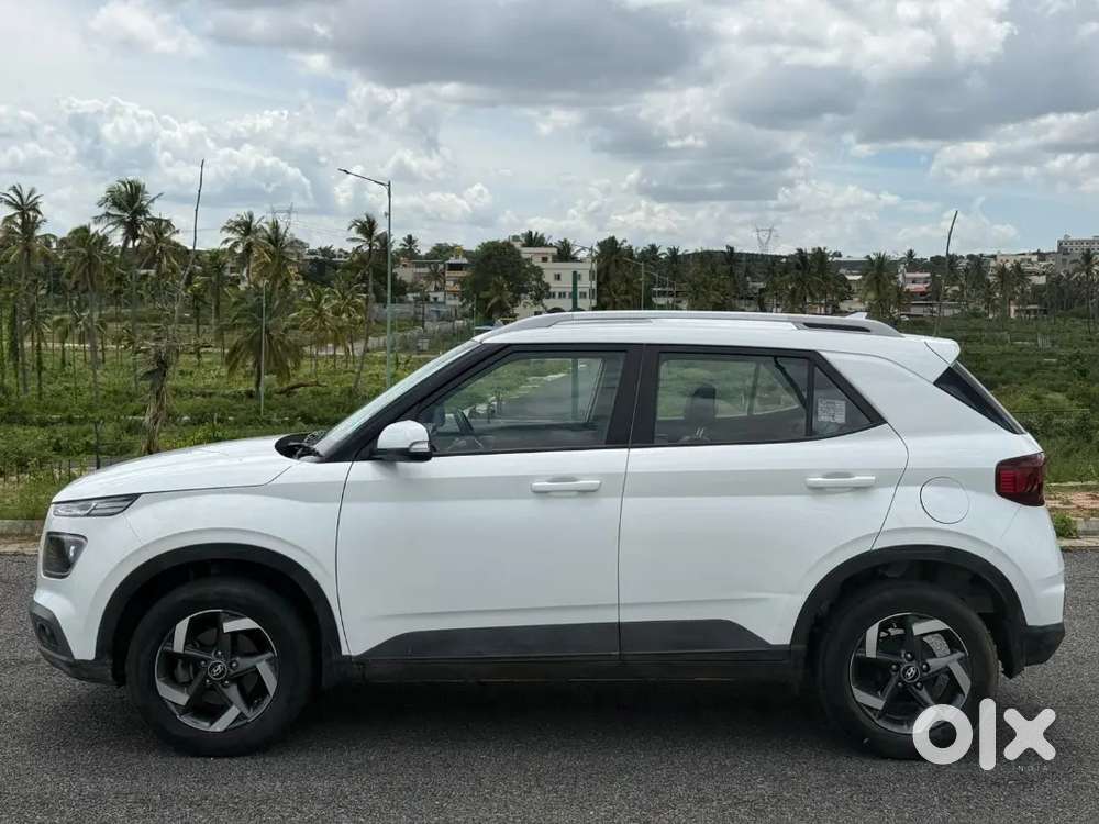 Hyundai Venue 2020 Diesel With Sunroof