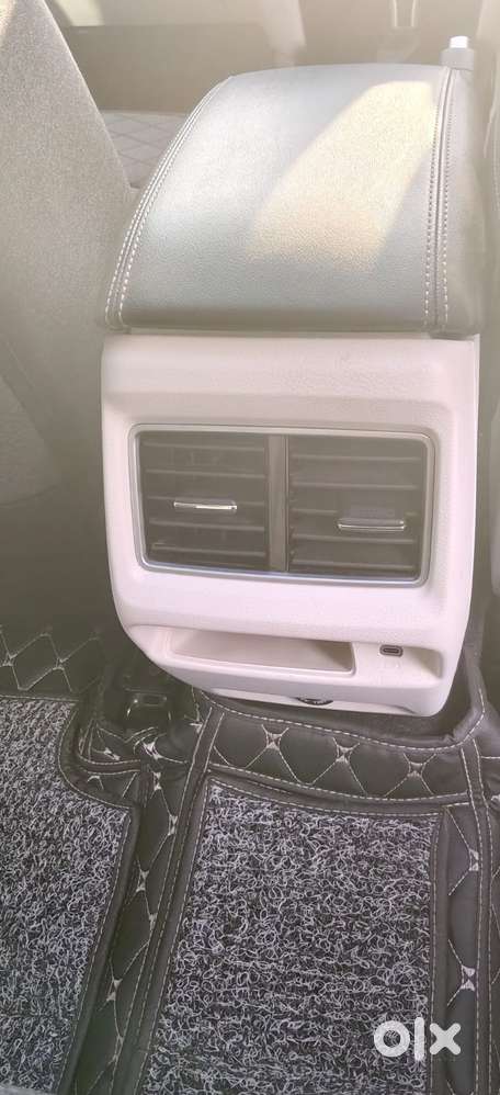 Mahindra Xuv 3xo Mx3, 2024, Petrol