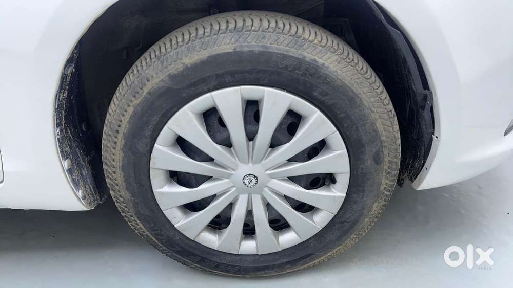 Maruti Suzuki Swift Dzire Vxi At, 2015, Petrol
