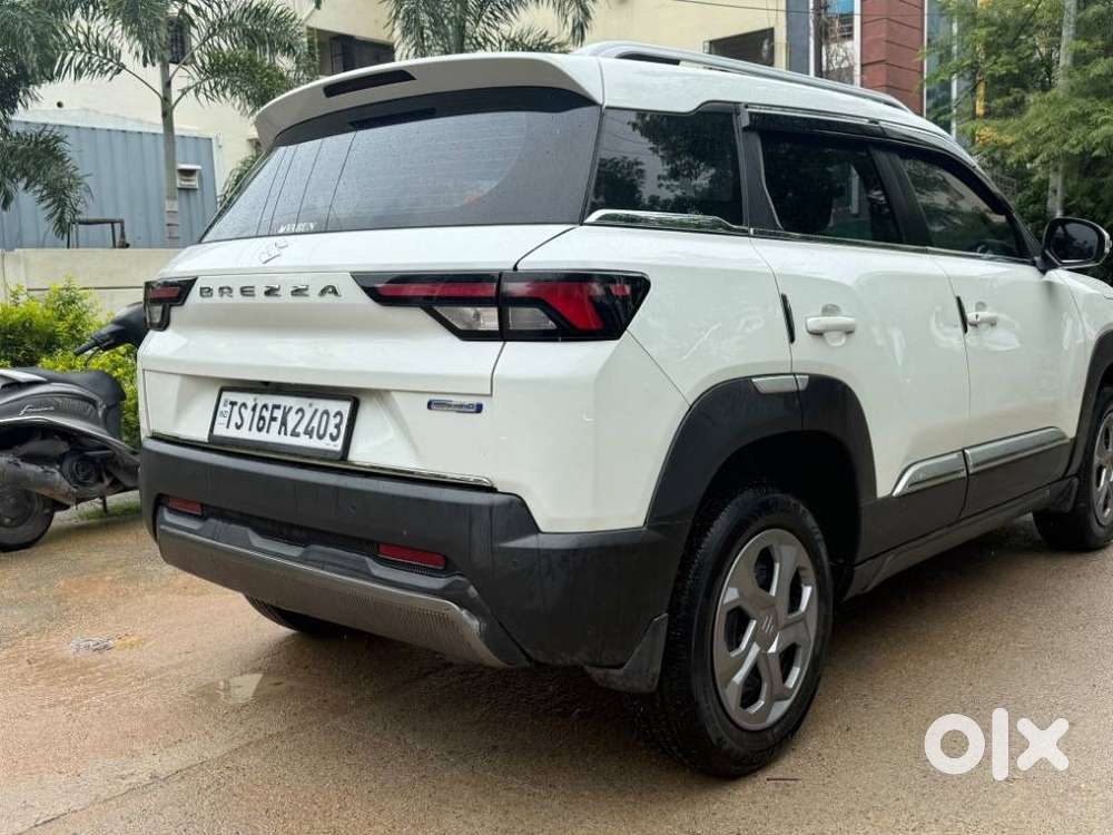 Maruti Suzuki Brezza 1.5 Vxi Smart Hybrid, 2023, Petrol