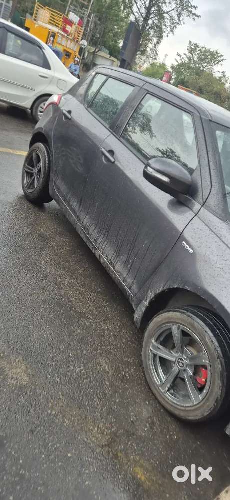 Maruti Suzuki Swift 2017 Diesel 132000 Km Driven