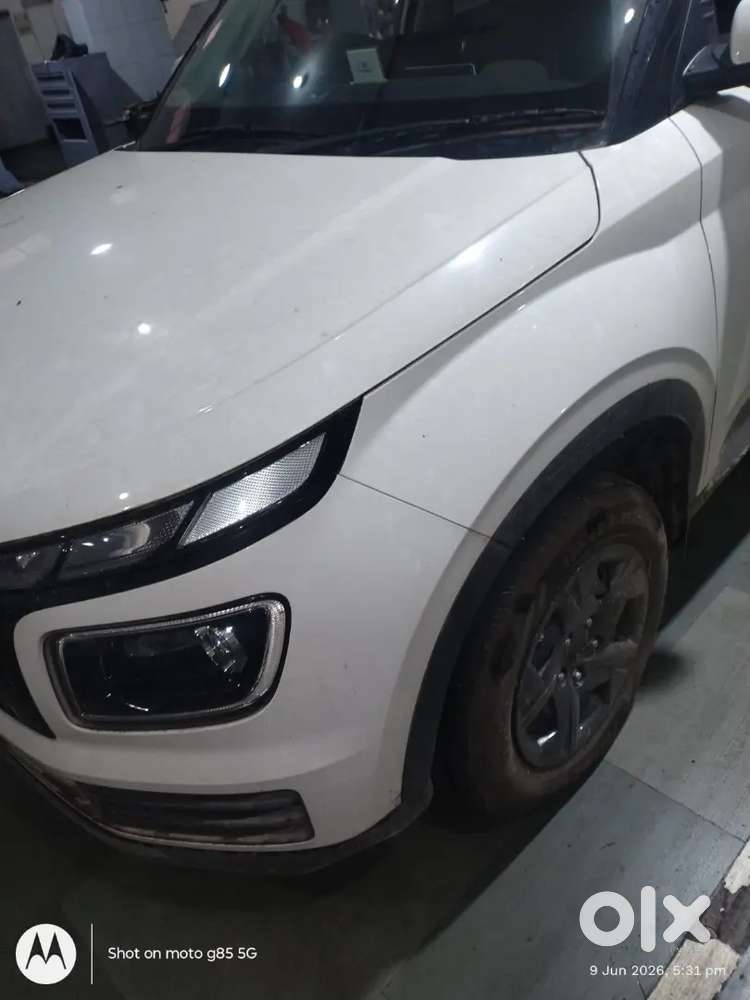 Hyundai Venue 2025 Petrol Well Maintained