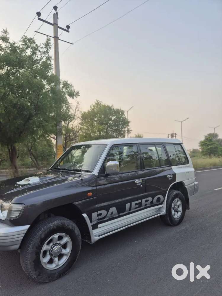 Grey White Colour