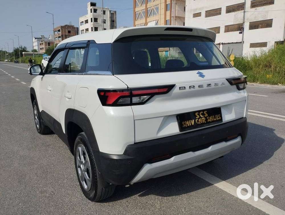 Maruti Suzuki Brezza 1.5 Lxi Cng, 2025, Petrol