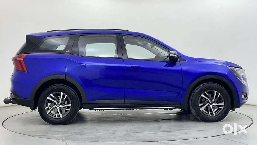 Mahindra Xuv700 2.0 Ax 5 Petrol At Str, 2022, Petrol