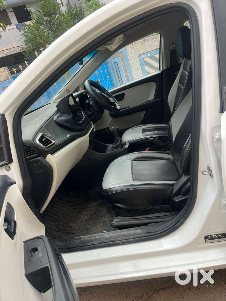 Tata Altroz 1.2 Xm Plus, 2024, Petrol