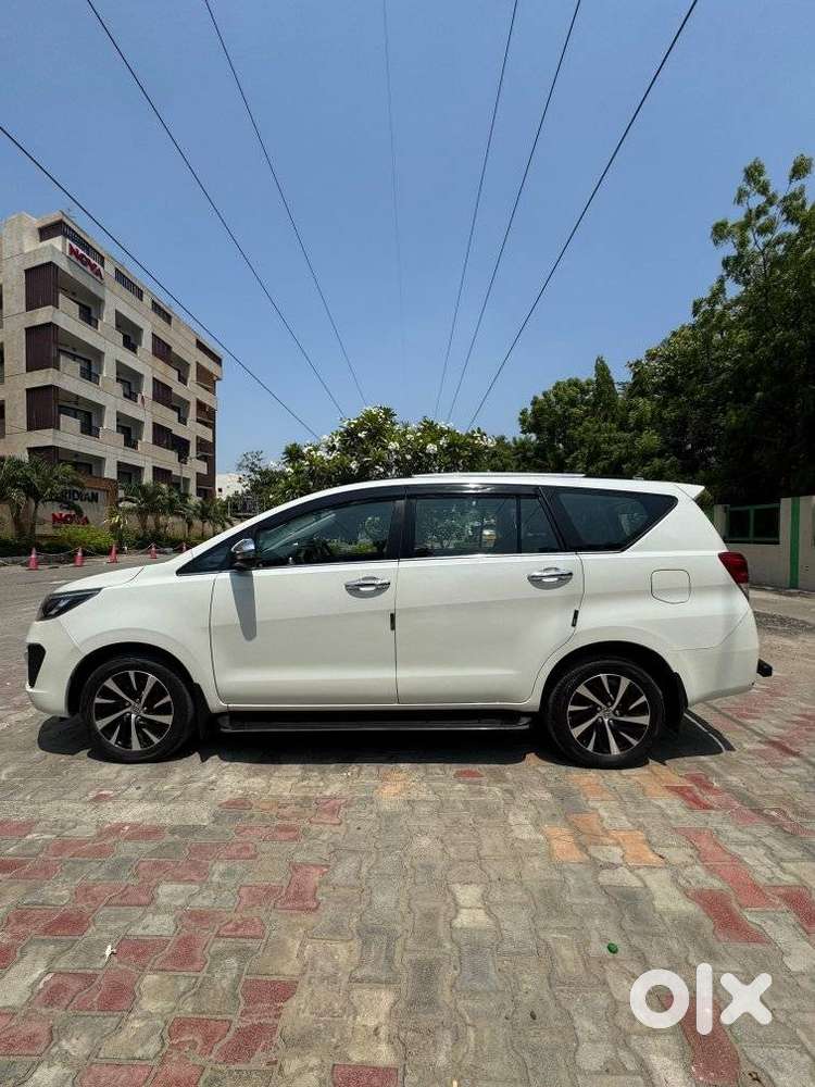 Toyota Innova Crysta [2020-ongoing] 2.4 Zx At 7 Str, 2022, Diesel