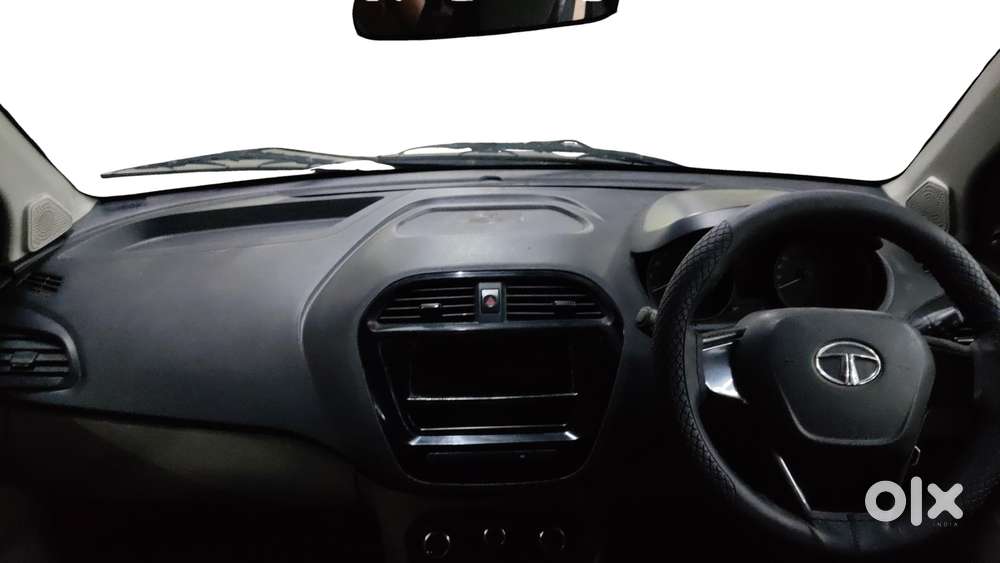 Tata Tiago 1.2 Revotron Xm, 2018, Petrol