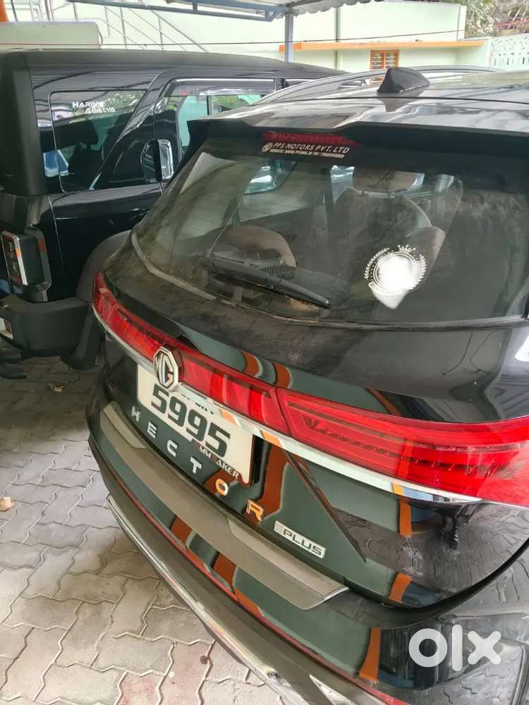 Mg Hector Plus 2023 Petrol 34000 Km Driven