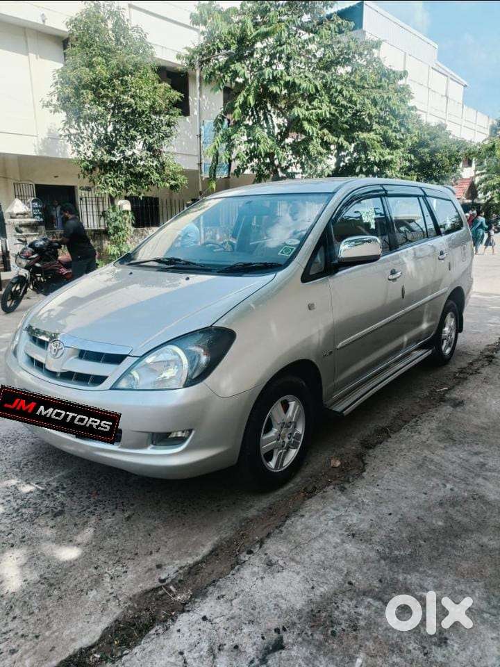 Toyota Innova 2.5 V Diesel 8-seater, 2008, Diesel