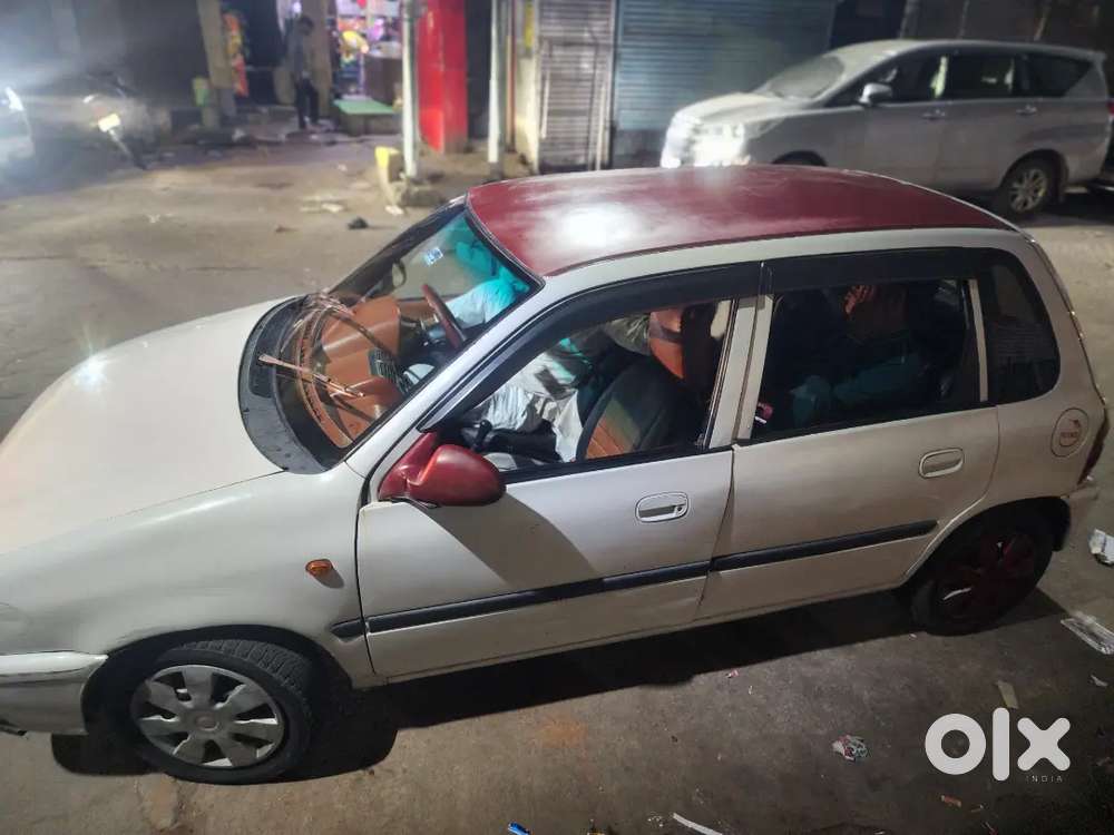 Ghadi Okk Hai Kuch Bi Kami Nhai Hai Or Lpg Laga Hue Hai