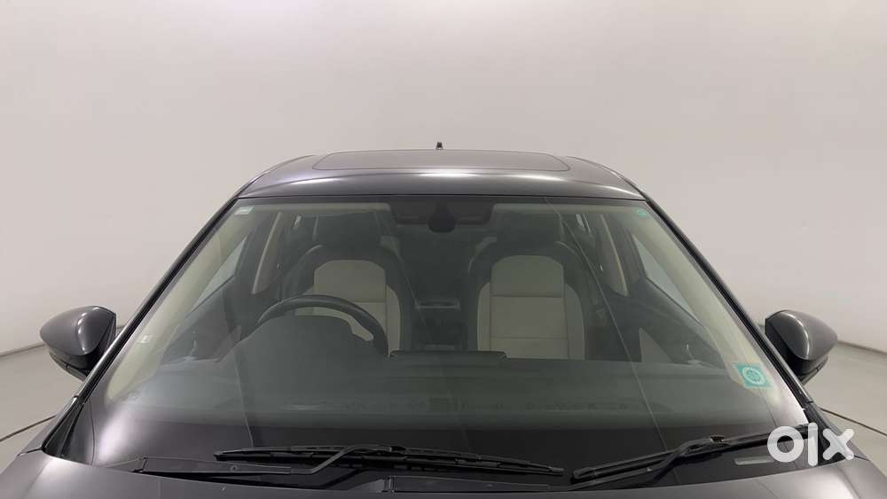 Skoda Slavia Style 1.0l Tsi At, 2022, Petrol