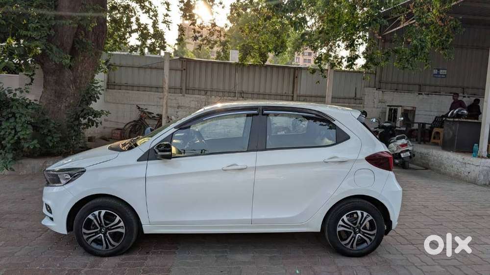 Tata Tiago 1.05 Revotorq Xt, 2023, Petrol