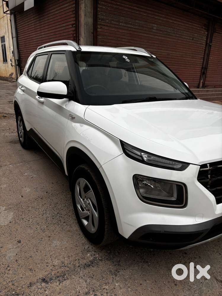 Hyundai Venue 2019 Petrol 71000 Km Driven
