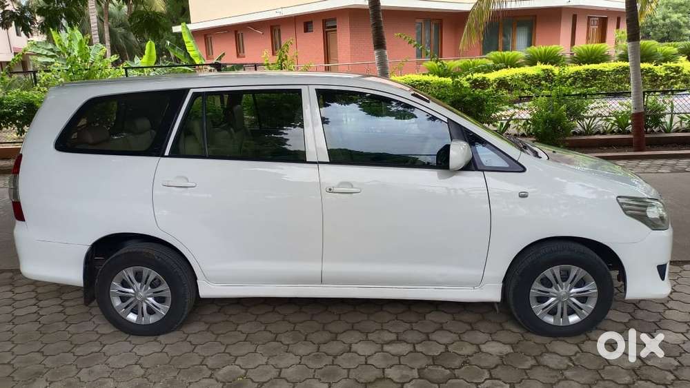 Toyota Innova 2.5 E Diesel Ms 7-seater, 2014