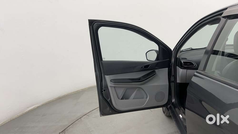 Tata Tiago Xza, 2022, Petrol