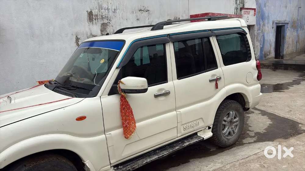 Mahindra Scorpio Classic 2011 Diesel 249000 Km Driven