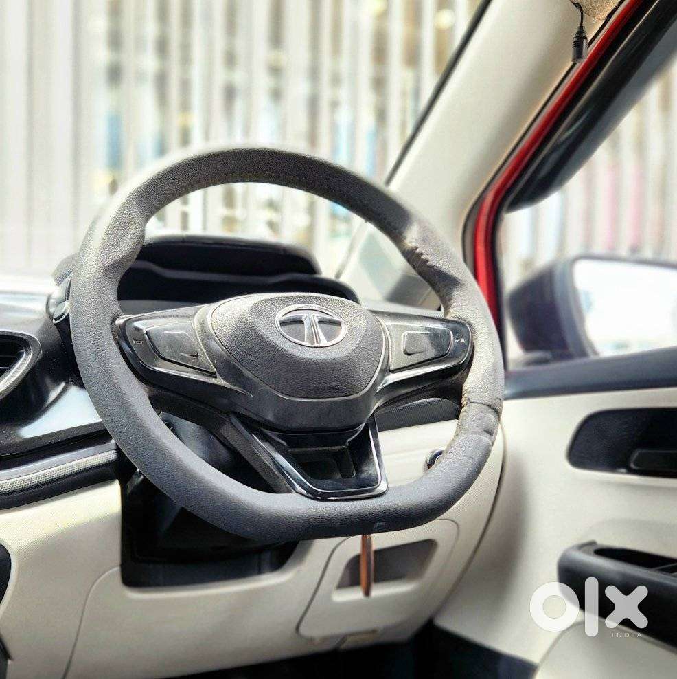 Tata Altroz 1.2 Xe, 2022, Cng & Hybrids