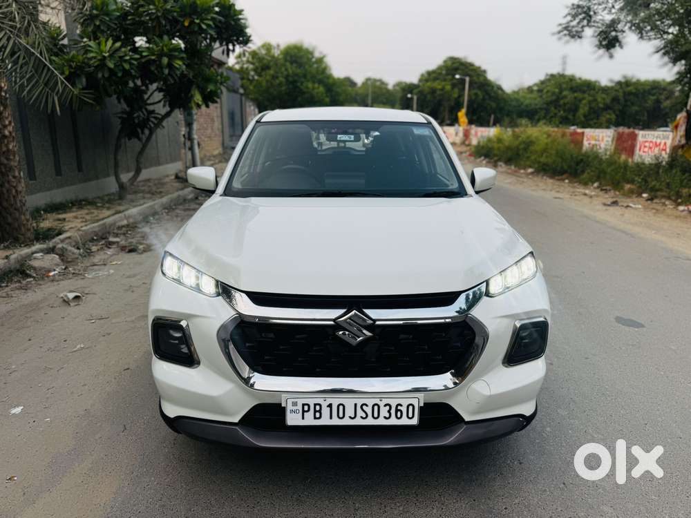Maruti Suzuki Grand Vitara 1.5 Delta Smart Hybrid At, 2024, Petrol