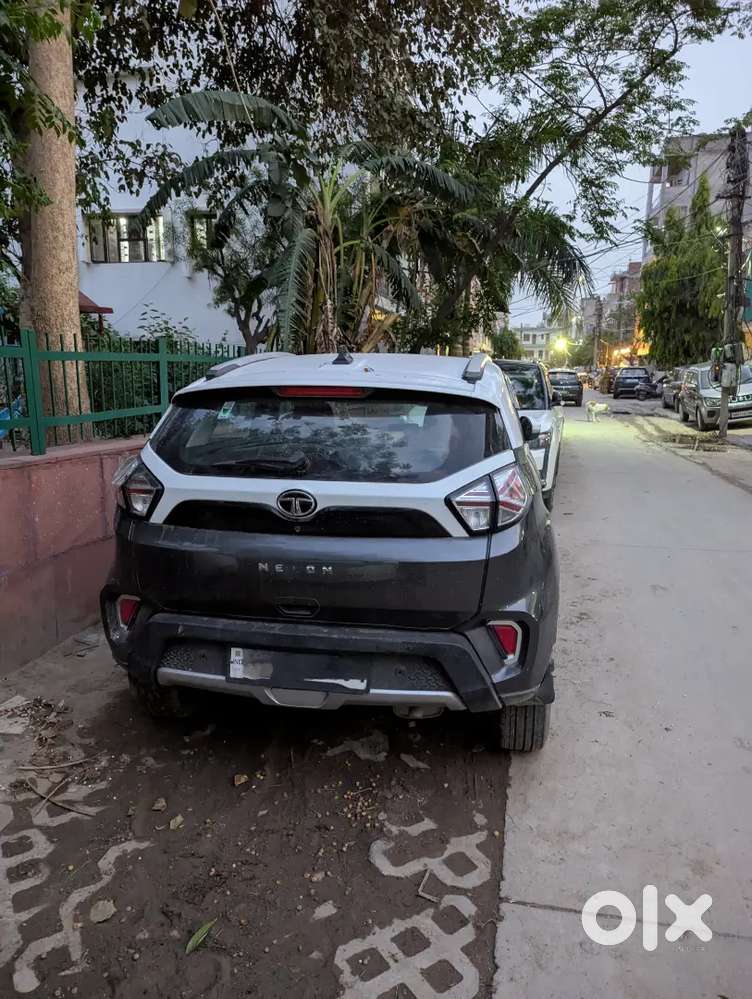 Tata Nexon 1.2 Revotron 2022 Automatic Petrol