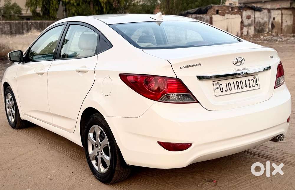 Hyundai Verna 1.6 S (o) Vtvt, 2013, Petrol