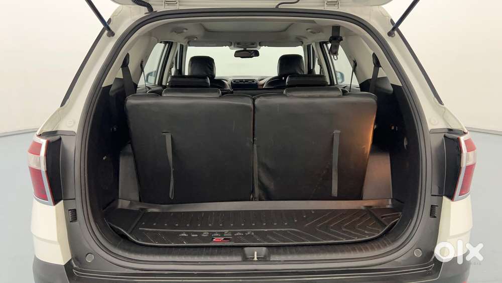 Hyundai Alcazar Platinum 7 Str 1.5 Turbo Petrol Adventure, 2023, Pet..