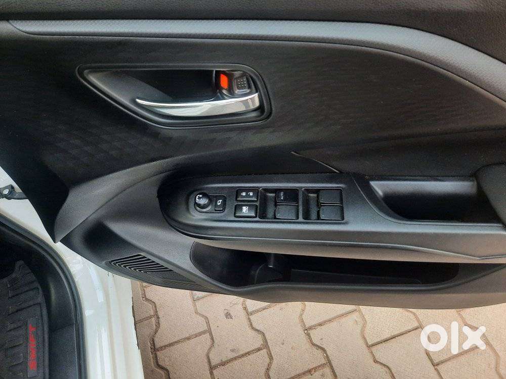 Maruti Suzuki Swift Vxi Ags, 2025, Petrol