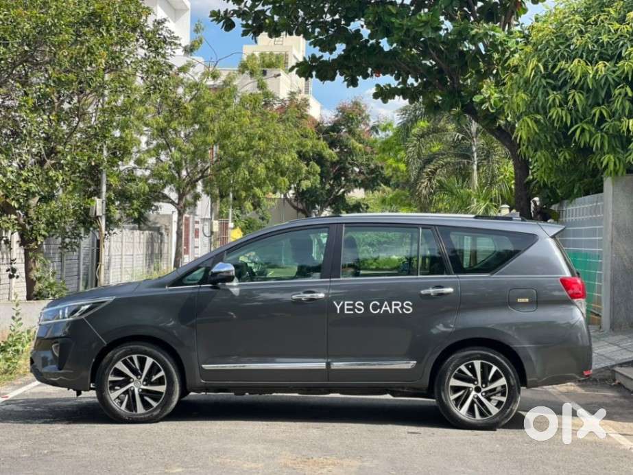 Toyota Innova Crysta 2.8z Automatic, 2022, Diesel
