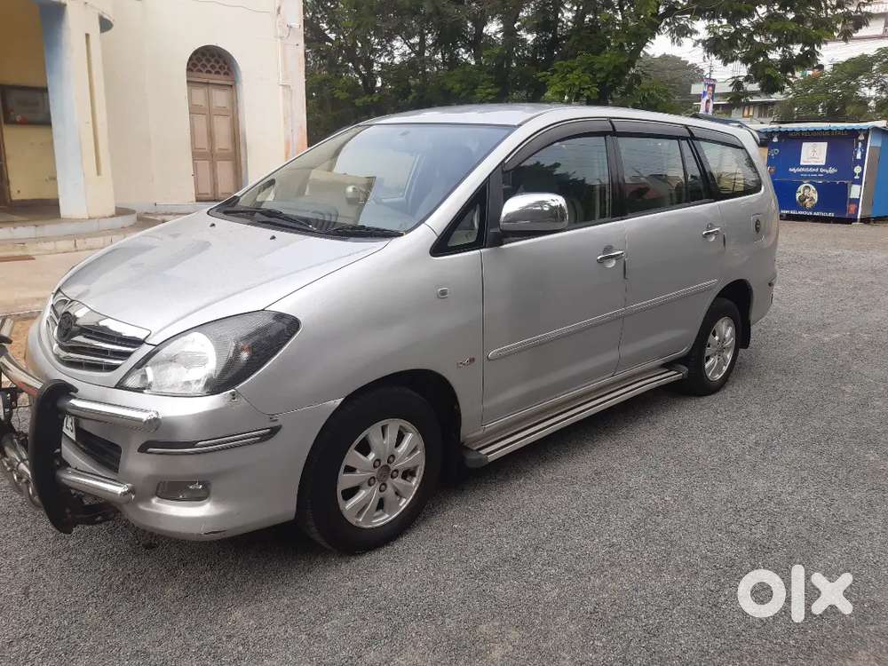 Toyota Innova 2010 Diesel 205000 Km Driven