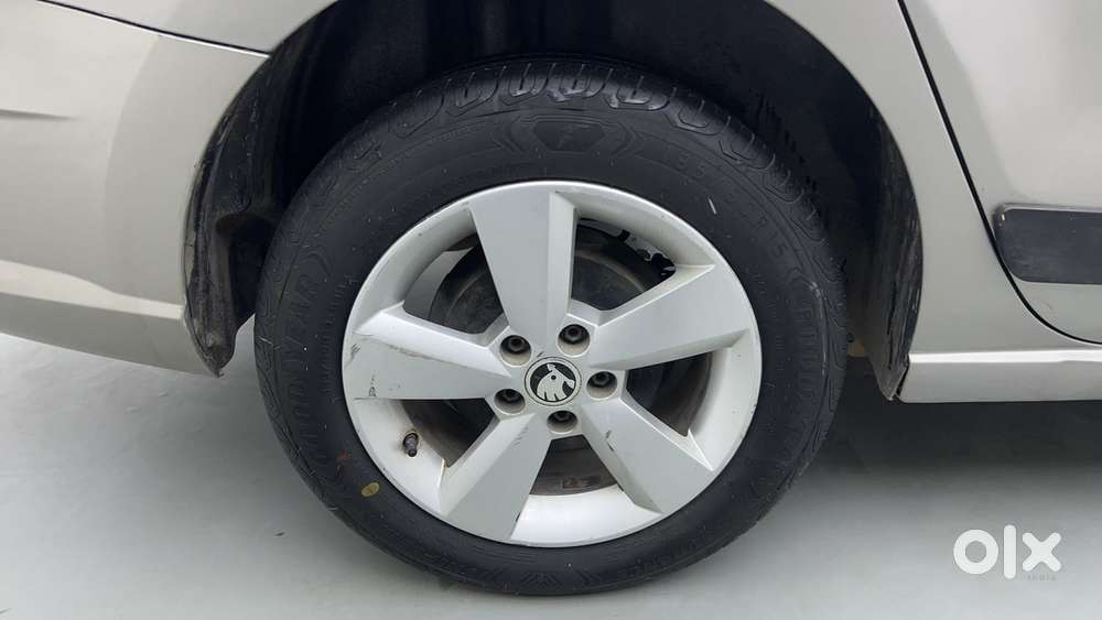 Skoda Rapid 1.6 Mpi At Ambition, 2017, Petrol