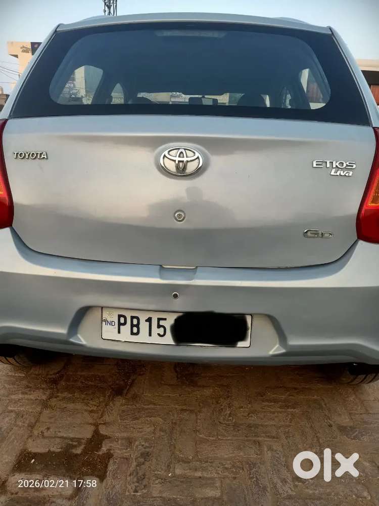 Toyota Etios Liva 2012