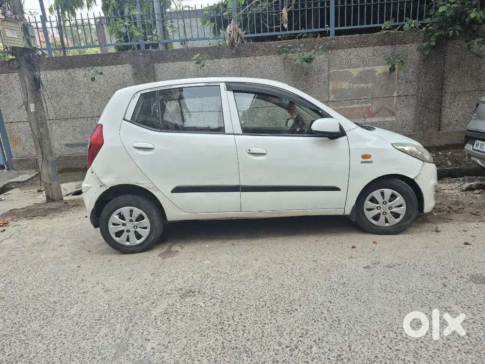 Hyundai I10 2014 (cng On Paper)