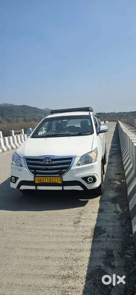Toyota Innova 2010 Diesel Well Maintained