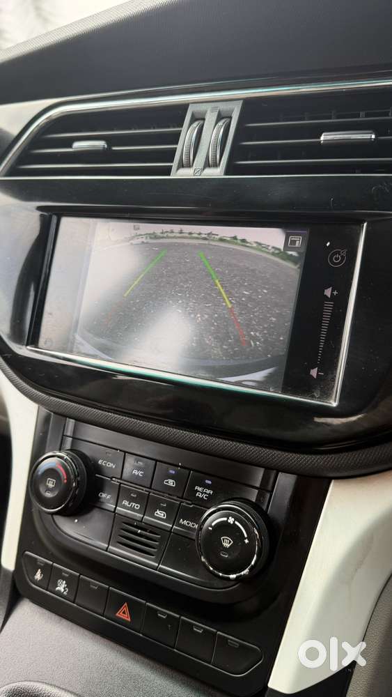 Mahindra Marazzo M8, 2018, Diesel