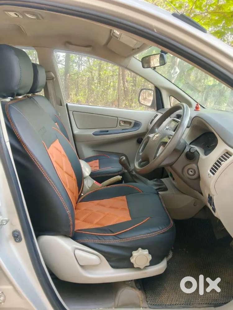 Toyota Innova 2014