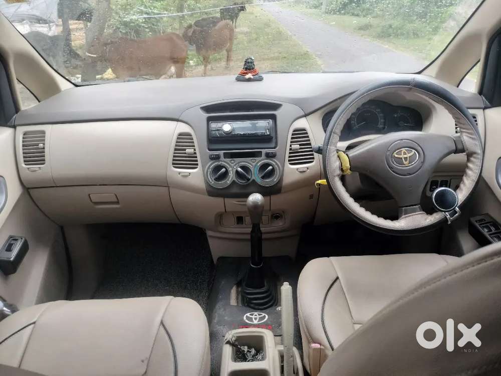 Toyota Innova 2006 Diesel 130000 Km Driven
