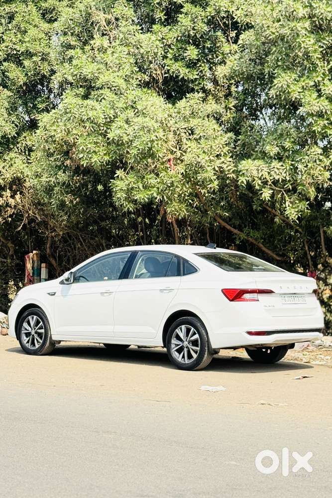 Skoda Slavia 1.0 Tsi Style At, 2023, Petrol