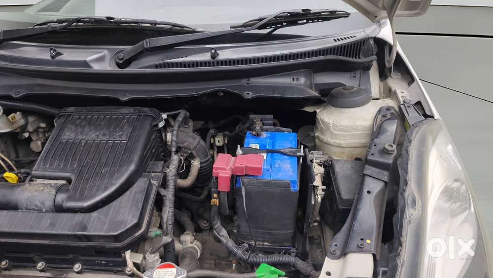 Maruti Suzuki Swift Dzire Vxi Optional, 2016, Petrol