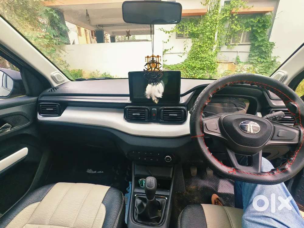 Tata Punch 2025 Petrol 1900 Km Driven