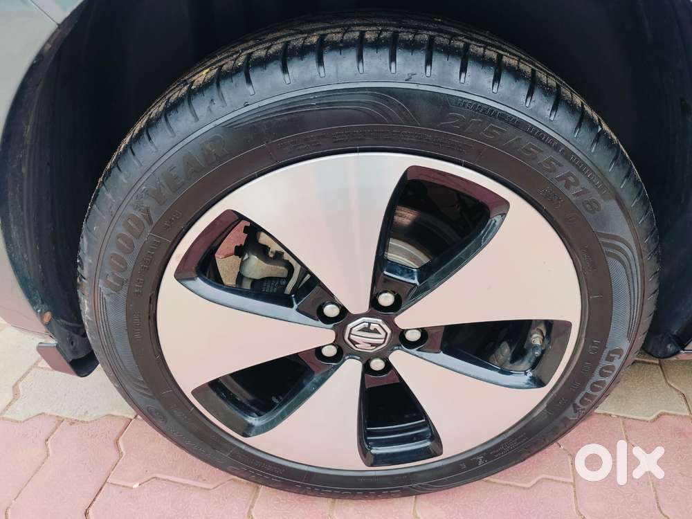 Mg Windsor Ev Essence, 2024, Electric