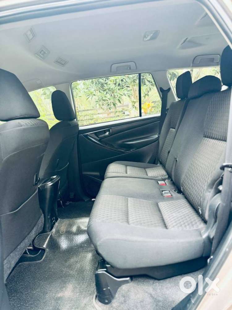 Toyota Innova Crysta 2.8 Gx At, 2016, Diesel