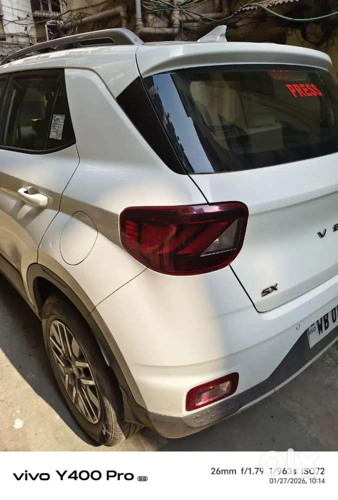 Hyundai Venue 2022 Petrol 30000 Km Driven