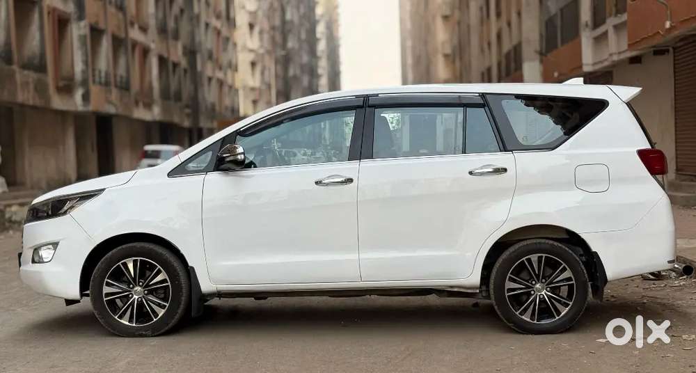 Toyota Innova Crysta 2017