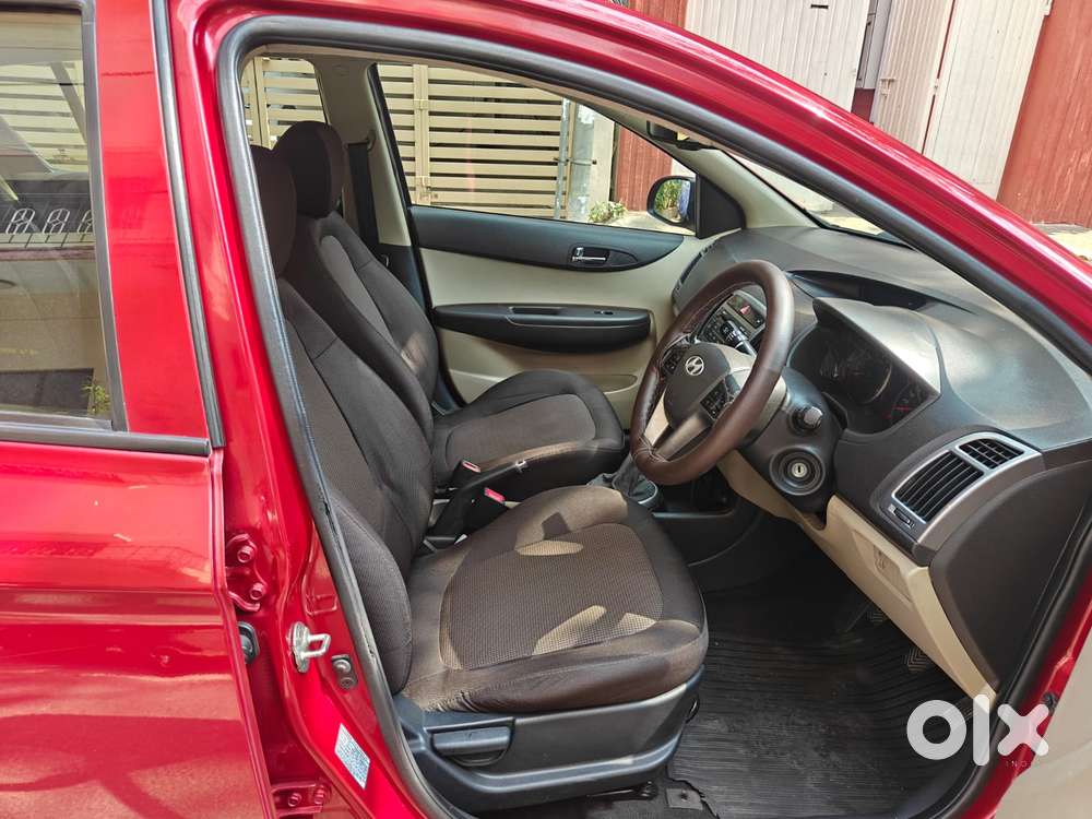 Hyundai I20 Sportz 1.2 Ivt, 2012, Petrol