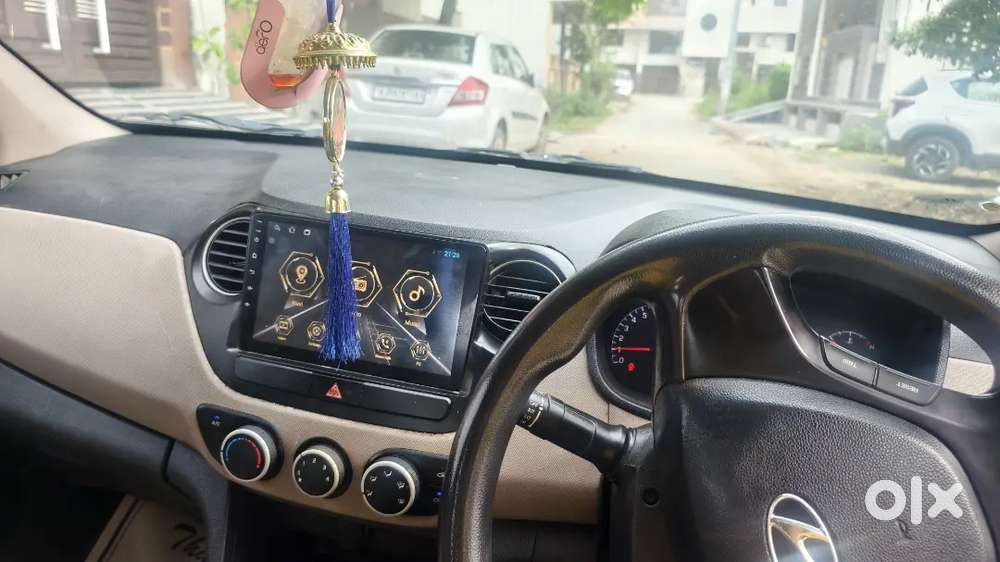 Hyundai Aura 1.2 E Petrol 2015