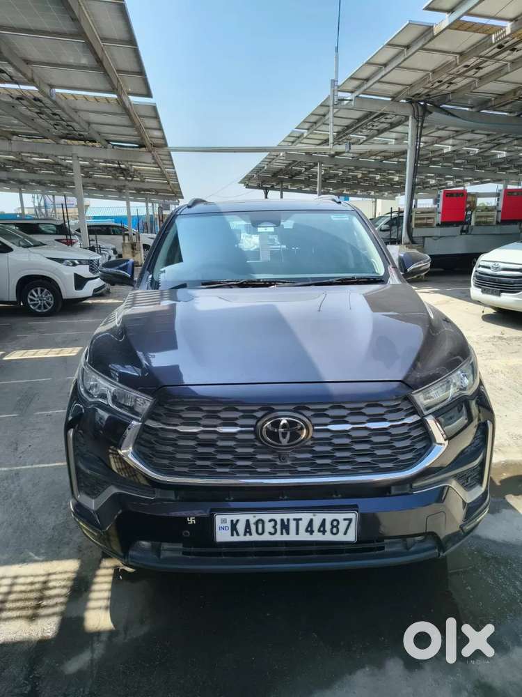 Toyota Innova Hycross 2.0 Zx Hybrid 7 Str, 2024, Petrol