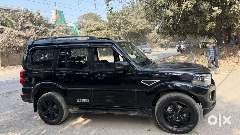 Mahindra Scorpio 2021 Diesel 42500 Km Driven