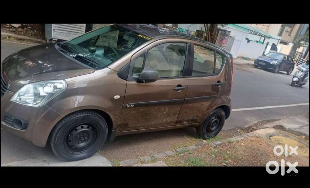 Maruti Suzuki Ritz Vxi, 2011, Petrol